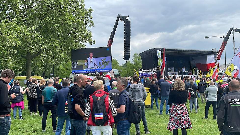 Jos Ubels op het podium.