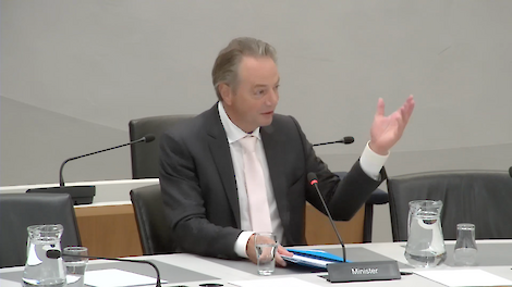 Kamerlid Madlener was altijd kritisch op KRW; minister Madlener gaat alles op alles zetten om doelstellingen te halen