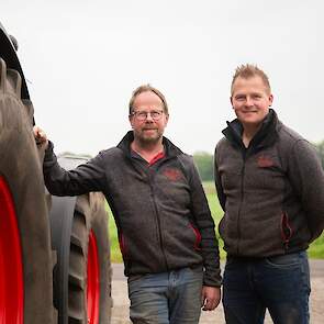 Johan (63) en Robin (33) Bouwmeester. Samen bestieren ze het akkerbouwbedrijf van totaal 140 hectare in Wijster (DR).