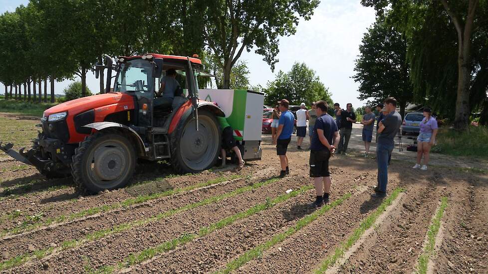 Start Tiefgrün Precision Weeder