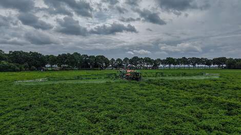 'Nederlandse' precisietechniek voor het eerst op Nederlandse akker
