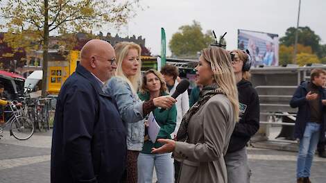 Gesprekken over veelzijdigheid akkerbouw en gewasbescherming tijdens Ontmoet de Boer Dag