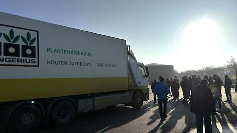 Directeur en medewerkers Jongerius emotioneel bij veiling: ‘Dit had niet gehoeven’