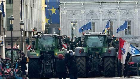 Video: Verhitte sfeer in Brussel door landbouwbetoging tegen Mercosur-verdrag: 'Onmogelijk om mee te concurreren'