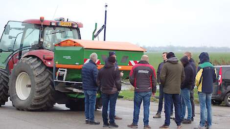 DAW-demo over taakkaarten maken bij Akkerbouwbedrijf Gesink: ‘Slimmer bemesten met minder input’