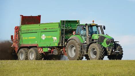 Kalk uit Kunrader Steengroeve: ‘Voedingstoffen komen beter vrij en opname van mineralen verbetert’