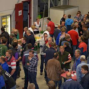 In de bedrijfshal hadden de verschillende leveranciers hun stand staan. Ruim 250 bezoekers hebben de open dag bezocht.