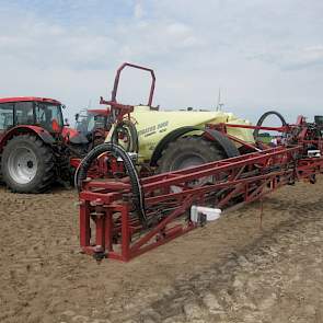 Greenseeker opgebouwd op de spuit. Een van de meest toegepaste sensoren.